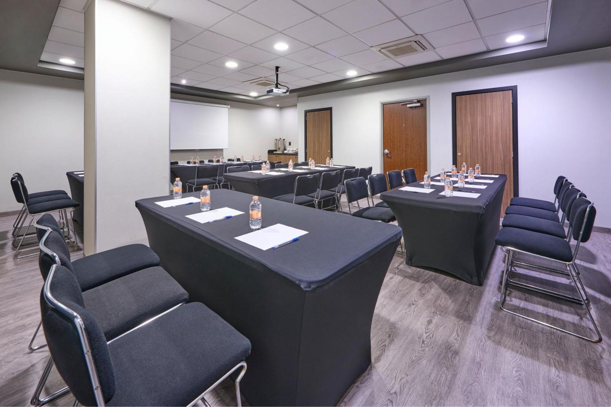 City Express Plus By Marriott Ciudad De Mexico Periferico Sur Tlalpan Экстерьер фото